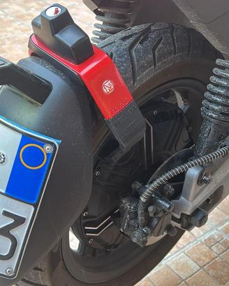 ANTIFURTO BLOCCA RUOTA SCOOTER MOTO BICI VESPA 50