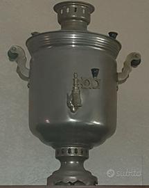 Samovar russo