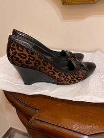 DECOLLETE' IN CAVALLINO E VERNICE NERO MELLUSO