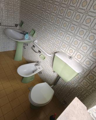 Sanitari marca Richard Ginori con logo stampato