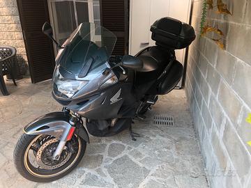 HONDA DEAUVILLE 700 ABS