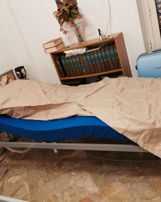 Letto ortopedico da degenza a doghe elettrico