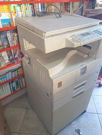 Fotocopiatrice multifunzione professionale