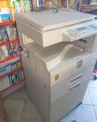 Fotocopiatrice multifunzione professionale