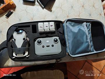 Dji Mini 4 Pro - 3 Batterie e accessori