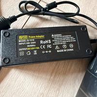 Aspiratore auto con caricatore