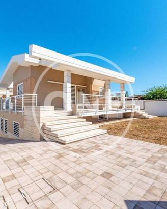 Villa di 220 m² con 4 locali a Ardea