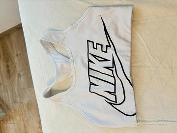 top sportivo nike dry fit