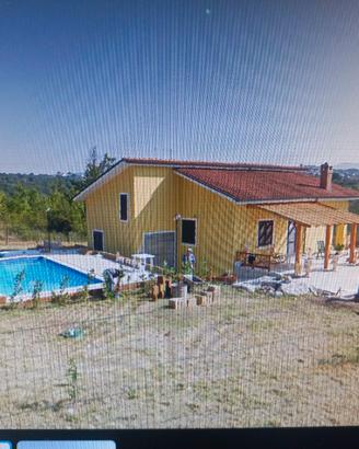 Villa con piscina e terreno