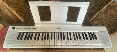 Pianola Tastiera Yamaha Piaggero np 12wh piano
