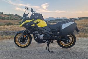 Suzuki V-Strom 650 XT 2020. Condizioni eccellenti.