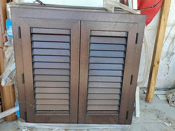 persiane con alette regolabili