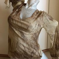 Maglietta colore sabbia maniche lunghe nuova