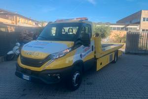 Carroattrezzi IVECO Daily 70C18