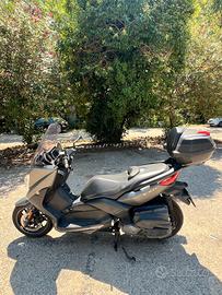 Yamaha X-Max 400 ABS
