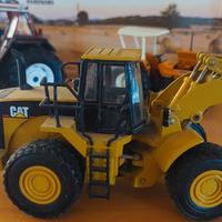 Modellino pala gommata CAT