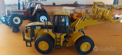 Modellino pala gommata CAT