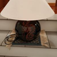Lampada da tavolo nera 