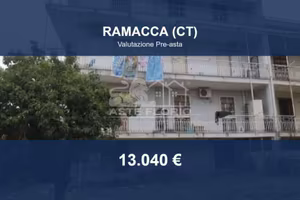 Immobile in asta di 150 m² con più di 5 locali a R
