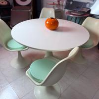 Tulip tavolo con sedie anni 70