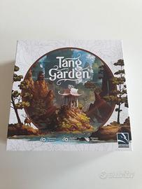 Tan Garden + Seasons