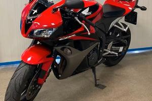 HONDA CBR 600 RR