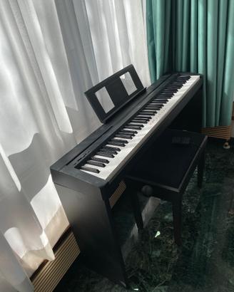 YAMAHA P45B con sgabello e pedale