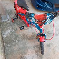 2 biciclette spiderman