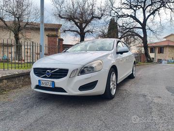 Volvo V60 D3