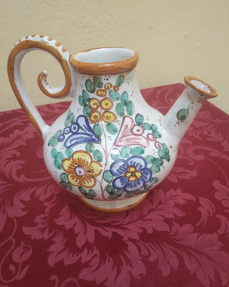 Brocca in ceramica deruta