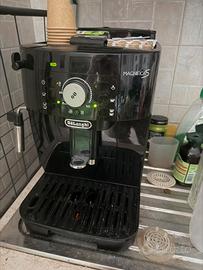 macchina caffe delonghi