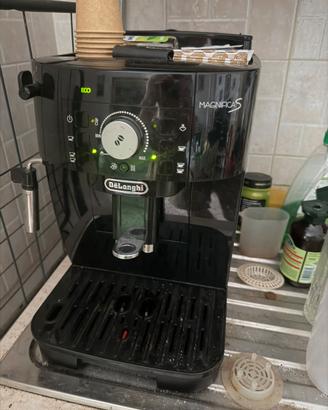macchina caffe delonghi