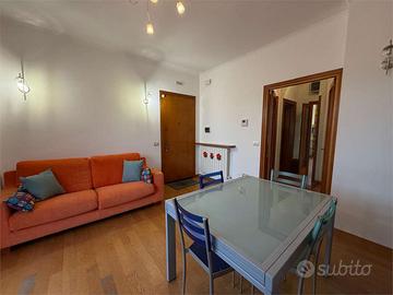 RIF. 221FD - Ampio appartamento zona ben servita