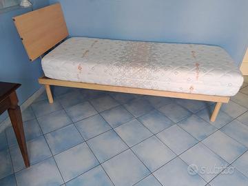 Letto rete doghe legno e materasso 80x200