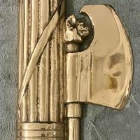 Fascio littorio in metallo