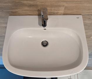 Lavandino e rubinetto Grohe