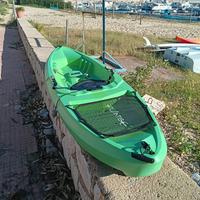 Kayak monoposto con pagaia in alluminio