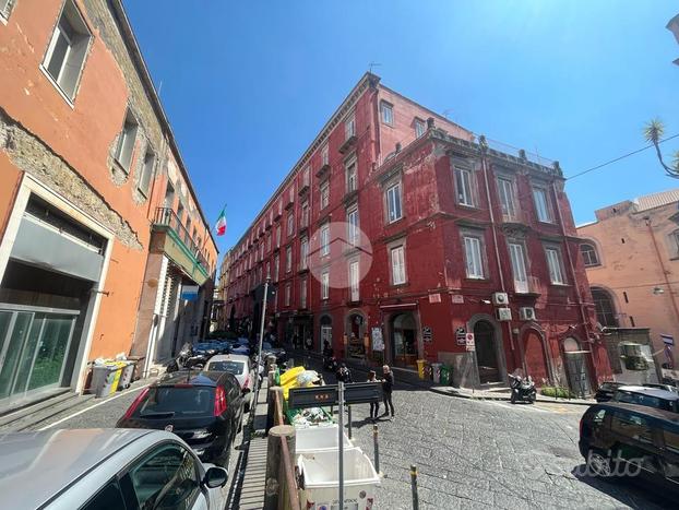 DEPOSITO A NAPOLI