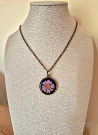 collana artigianale  con fiori 