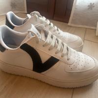 Snackers Victoria donna