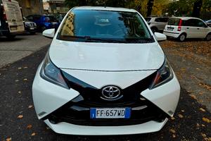TOYOTA AYGO 2016