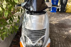 Scooter Aprilia Leonardo 125 - solo 16.800 km 