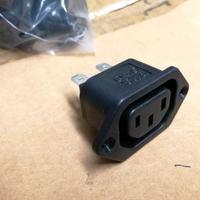 10 connettori femmina 10A IEC320 fissaggio flangia