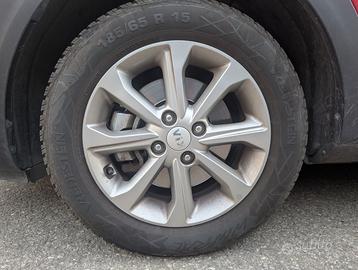 4 pneumatici invernali Wredstein 185/65 R15 88T