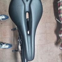 sella specialized  PHENOM  mis. 143