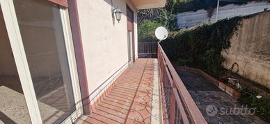 DUE OBELISCHI 4 vani con box auto x utilitaria