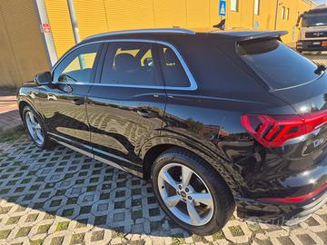 Audi Q3 35 2.0 tdi/S Line/S-Tronic/19"