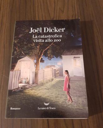 Libro " La catastrofica visita allo zoo"