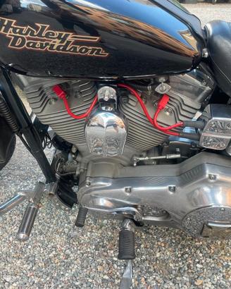 Harley Davidson Dyna Super Glide