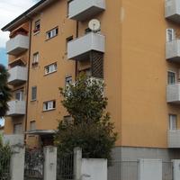 Camera singola a studentessa universitaria